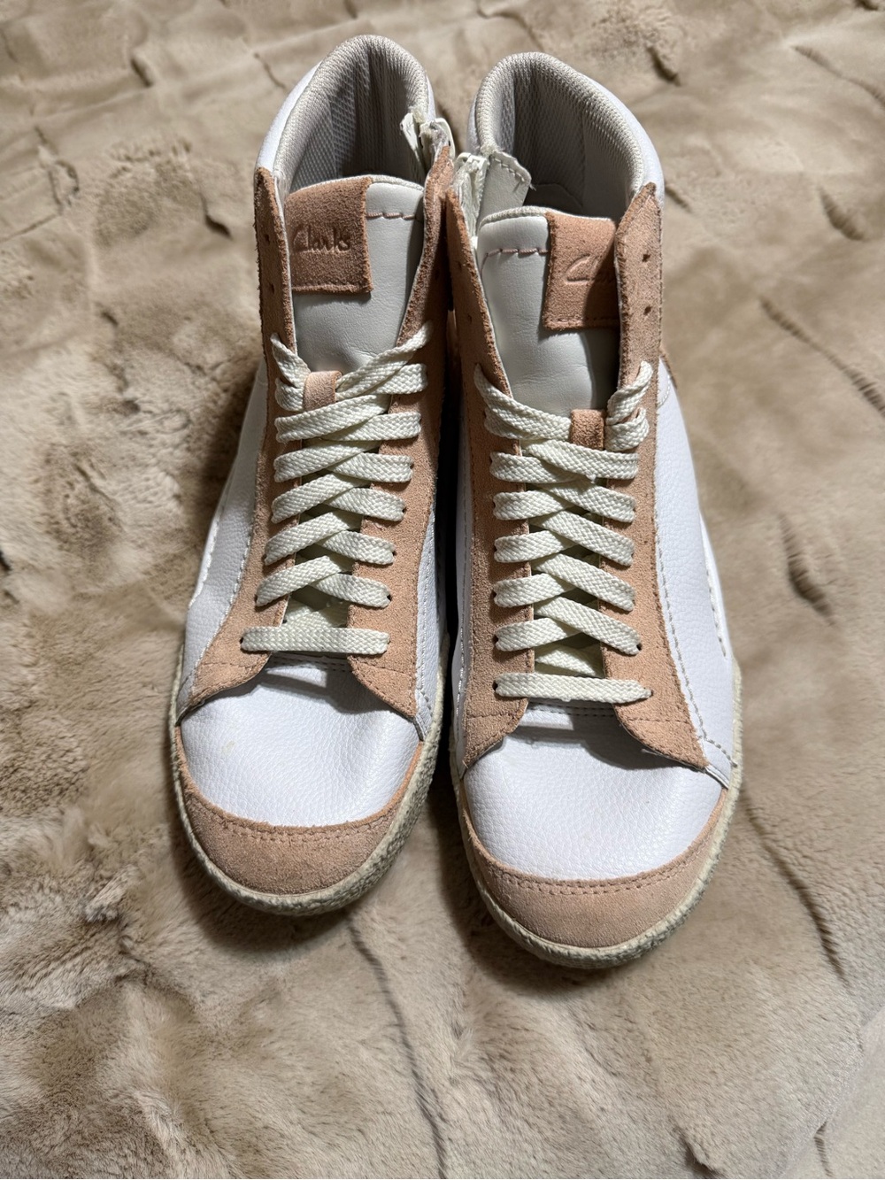 Clarks White and Cream Low-Top Lace Sneaker